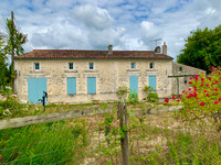 Garage for sale in Mosnac Charente-Maritime Poitou_Charentes