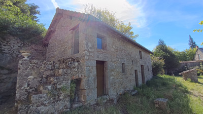 French property for sale in Auzances, Creuse - €144,900 - photo 2