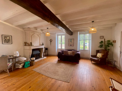 French property for sale in Bedenac, Charente-Maritime - €214,000 - photo 2