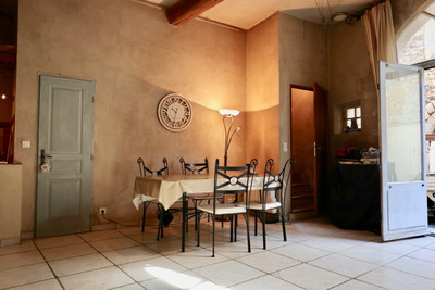 Appartement à vendre à Céreste, Alpes-de-Hautes-Provence, PACA, avec Leggett Immobilier