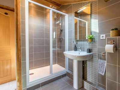 French property for sale in Samoëns, Haute-Savoie - €1,400,000 - photo 5