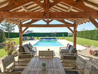 Maison à vendre à Bréville, Charente - 299.600 € - photo 1