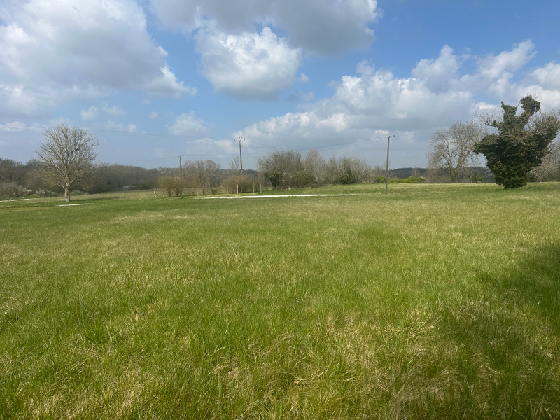 Terrain à vendre à Bourdeilles, Dordogne - 36.600 € - photo 1