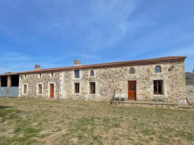 Maison à vendre à Genneton, Deux-Sèvres, Poitou-Charentes, avec Leggett Immobilier