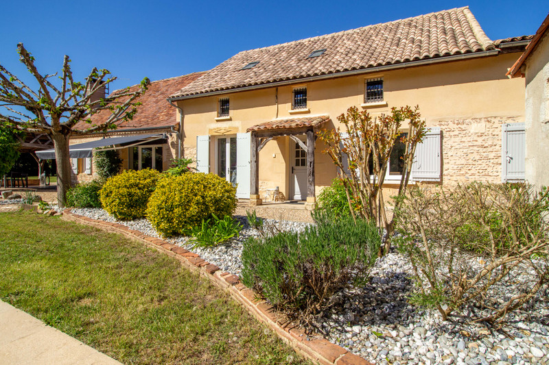 French property for sale in Saint-Pierre-d'Eyraud, Dordogne - €640,000 - photo 3