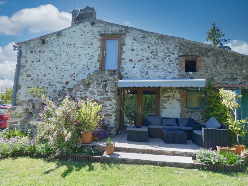French property for sale in La Meilleraie-Tillay, Vendée - €149,417 - photo 2