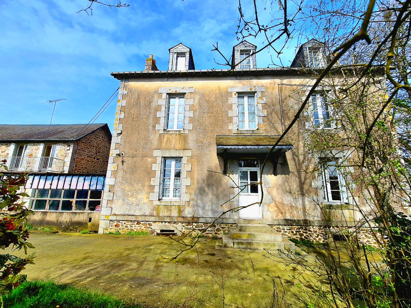 Vente Maison 150m² 6 Pièces à Mayenne (53100) - Leggett Immobilier