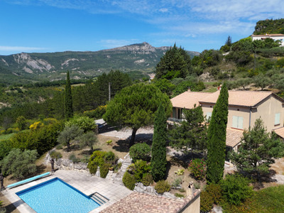 French property for sale in Condorcet, Drôme - €465,000 - photo 1