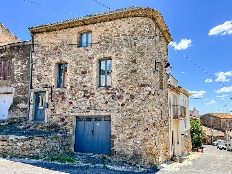 Maison à vendre à Neffiès, Hérault - 165 000 € - photo 1