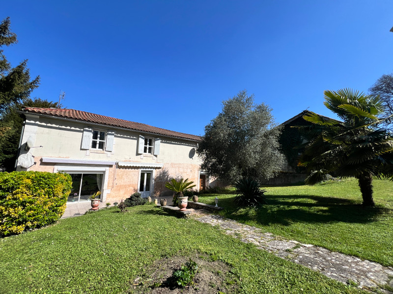 French property for sale in Chalais, Charente - €235,400 - photo 9