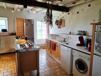 Propriété à vendre à Terres-de-Haute-Charente, Charente - 247 999 € - photo n°4