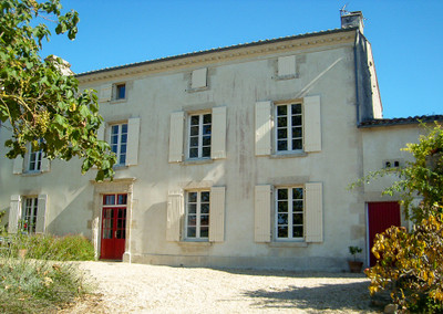 Maison à vendre à Contré, Charente-Maritime, Poitou-Charentes, avec Leggett Immobilier