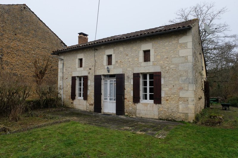 Maison à vendre à Le Fouilloux, Charente-Maritime - 88 000 € - photo 1