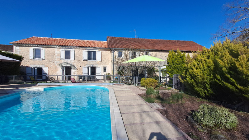 Propriété à vendre à Gout-Rossignol, Dordogne - 478 723 €