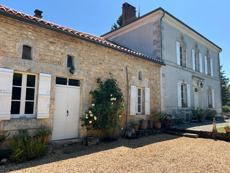 French property for sale in Saint-Pierre-de-Côle, Dordogne - €636,000 - photo 0