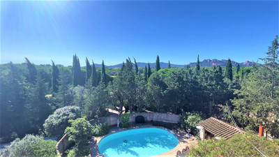 Exceptional agricultural property 3 dwellings + 2360m² of outbuildings + swimming pool + pond +incredible view