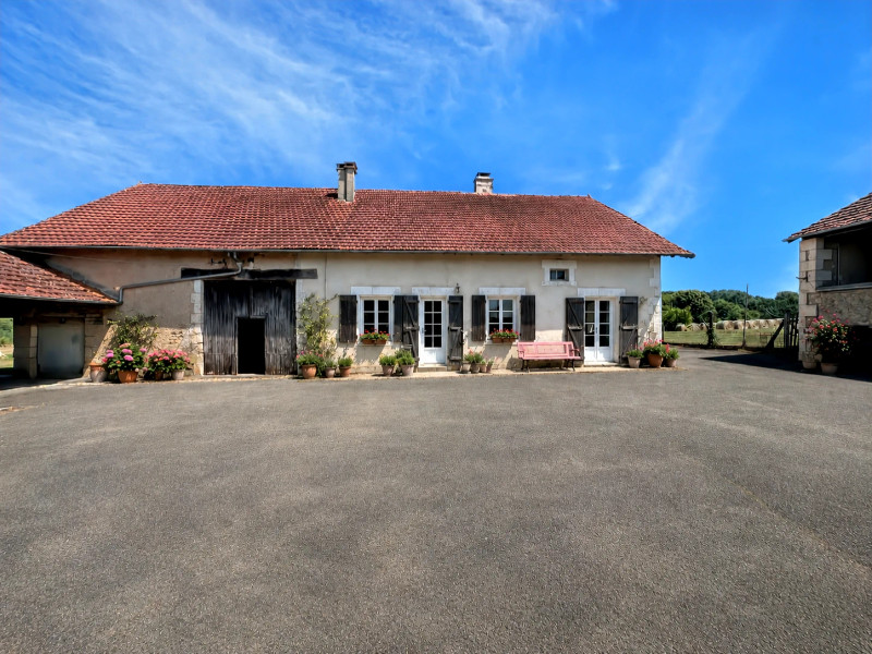 French property for sale in Lussas-et-Nontronneau, Dordogne - €333,900 - photo 0