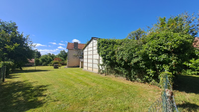 French property for sale in Massignac, Charente - €189,000 - photo 9