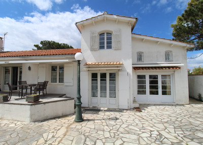 Maison à vendre à Rivedoux-Plage, Charente-Maritime, Poitou-Charentes, avec Leggett Immobilier