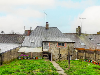 French property for sale in Montaudin, Mayenne - €135,000 - photo 1