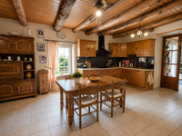 Propriété à vendre à Condac, Charente - 370 000 € - photo n°5