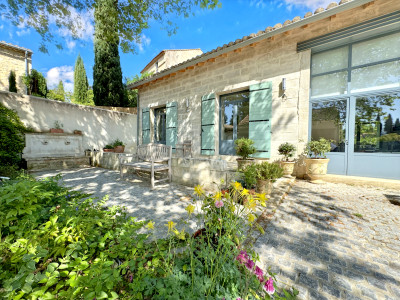 French property for sale in Maussane-les-Alpilles, Bouches-du-Rhône - €1,385,000 - photo 2