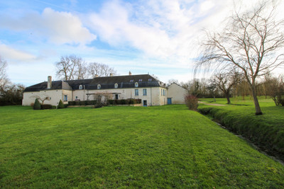 French property for sale in Maulay, Vienne - €995,000 - photo 9