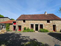 Maison à vendre à La Lande-de-Goult, Orne - 352.000 € - photo 1