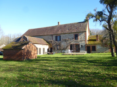 French property for sale in Chéniers, Creuse - €194,400 - photo 1
