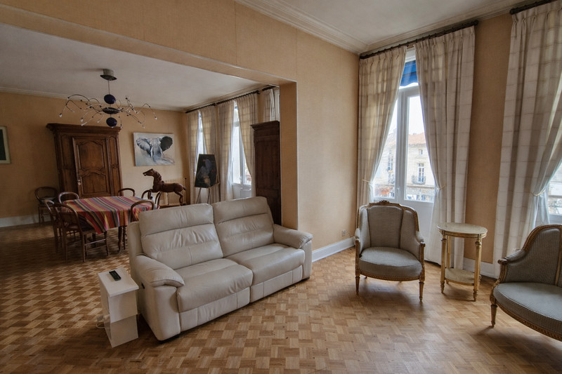 French property for sale in Castillon-la-Bataille, Gironde - €540,600 - photo 6