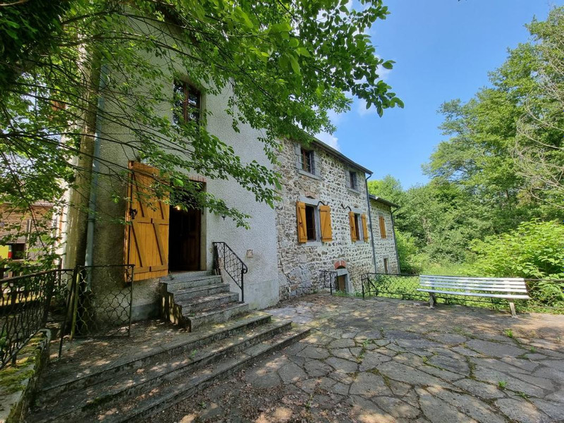 Maison à vendre à Saint-Clément, Allier - 269 000 € - photo 1