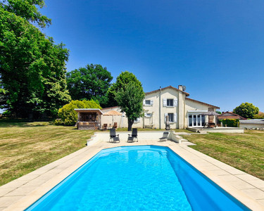 Maison à vendre à Saulgond, Charente, Poitou-Charentes, avec Leggett Immobilier