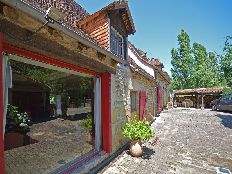 French property for sale in Saint-Germain-des-Prés, Dordogne - €183,600 - photo 4