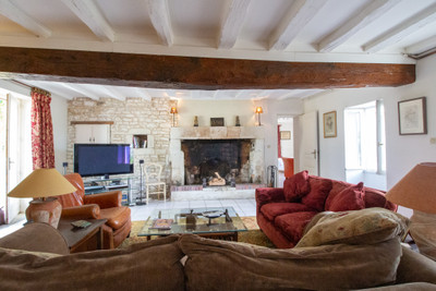 French property for sale in Assay, Indre-et-Loire - €350,000 - photo 2