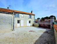 Maison à vendre à Ébréon, Charente - 88 000 € - photo 9