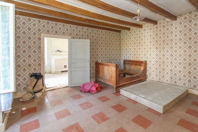 French property for sale in Oroux, Deux-Sèvres - €56,000 - photo 5