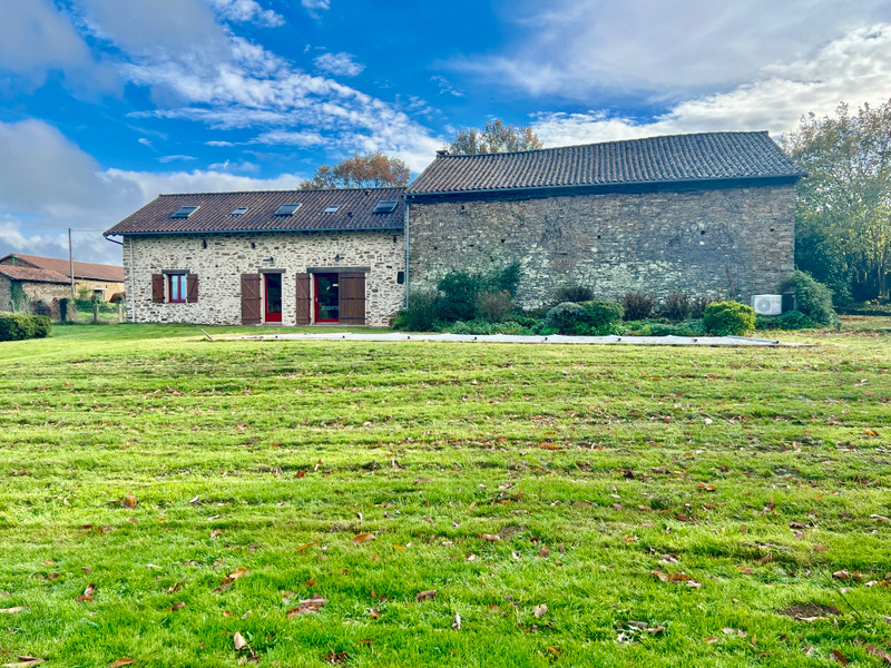 French property for sale in Cussac, Haute-Vienne - €288,500 - photo 2