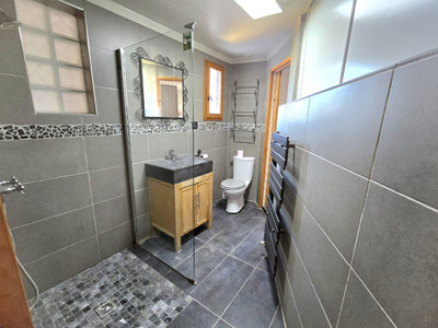 French property for sale in Althen-des-Paluds, Vaucluse - €735,000 - photo 9