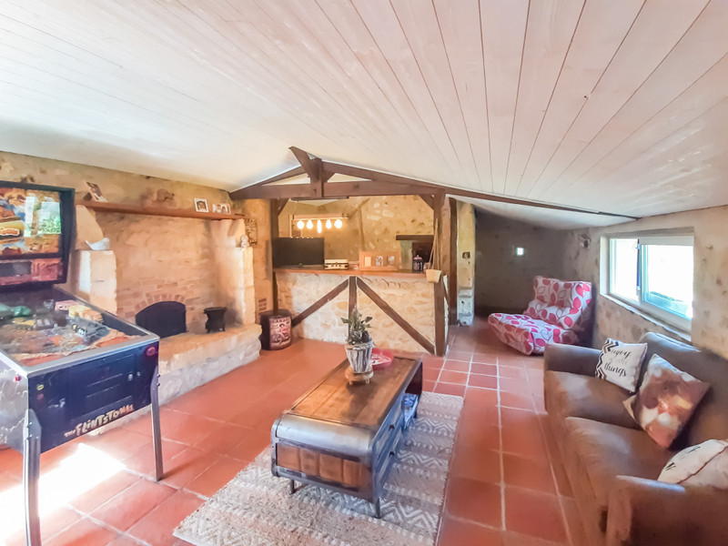 French property for sale in Antonne-et-Trigonant, Dordogne - €460,000 - photo 3
