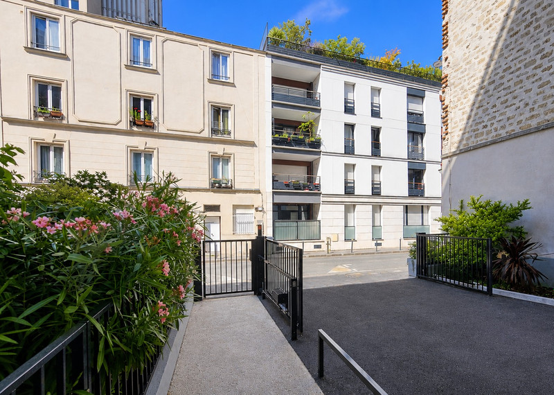 French property for sale in Paris 20e Arrondissement, Paris - €210,000 - photo 8