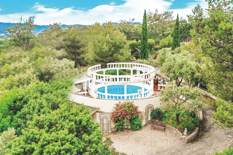 French property for sale in Saint-Rémy-de-Provence, Bouches-du-Rhône - €1,161,000 - photo 3