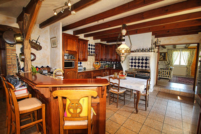 French property for sale in Mouterre-sur-Blourde, Vienne - €316,495 - photo 3