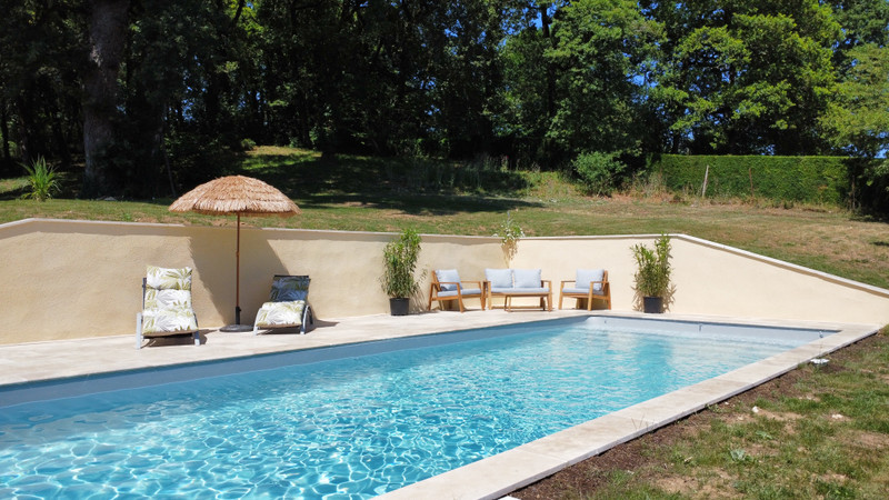 Propriété à vendre à Sainte-Nathalène, Dordogne - 680 000 €