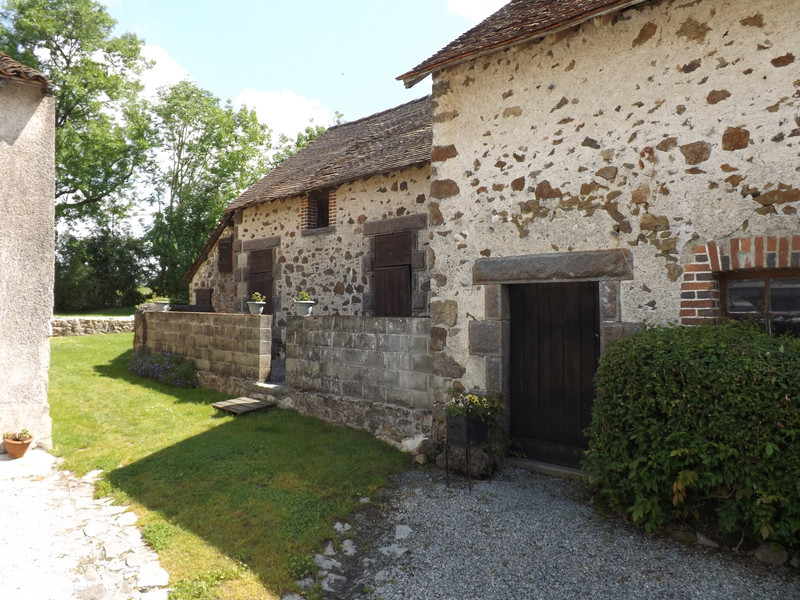 French property for sale in Magnac-Laval, Haute-Vienne - &#8364;386,900 - photo 2