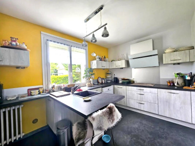 French property for sale in Quinssaines, Allier - €237,500 - photo 4