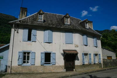 Maison à vendre à Fos, Haute-Garonne, Midi-Pyrénées, avec Leggett Immobilier
