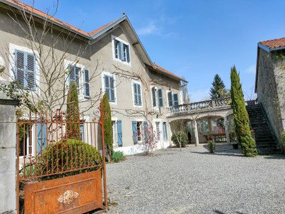 Beautifully renovated 6 bedroom village house with 3-4 bedroom gite. Pool. Terrace view of the countryside