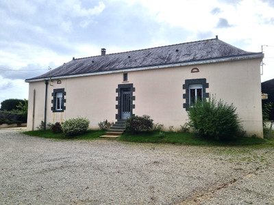 Maison à vendre à Quelaines-Saint-Gault, Mayenne, Pays de la Loire, avec Leggett Immobilier