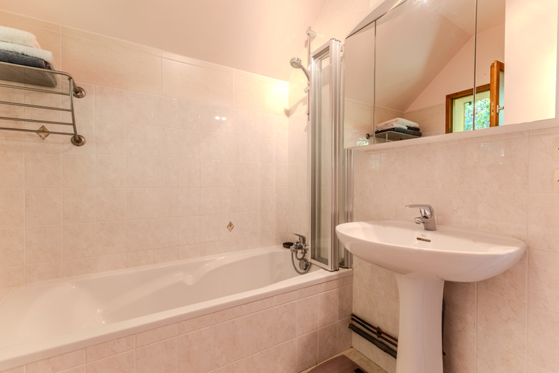 Ski property for sale in Venosc Village - €445,000 - photo 10