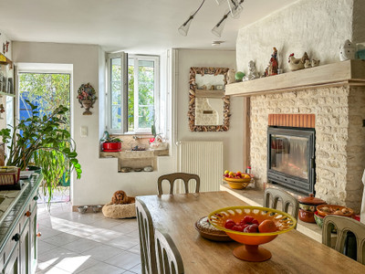 French property for sale in Matha, Charente-Maritime - €276,120 - photo 2